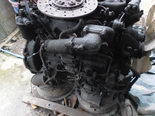 ขายเครื่องอีสุสุ 110 4BB1 เครื่องเสีย //   19  ต ค 56  จัดส่งให้คะ