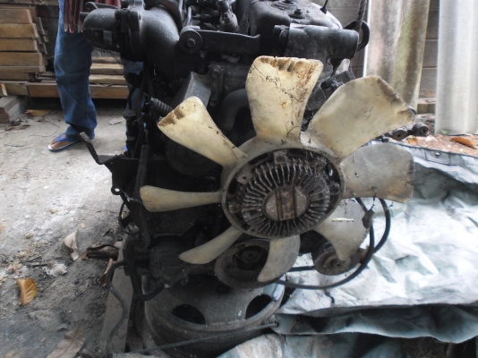 ขายเครื่องอีสุสุ 110 4BB1 เครื่องเสีย //   19  ต ค 56  จัดส่งให้คะ