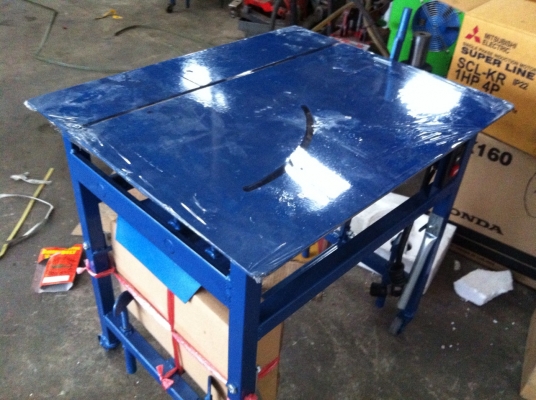 ขายแท่นตัดอลูมิเนียม 10 นิ้ว ตัวโต๊ะอย่างเดียว ไม่มีมอเตอร์ ไม่มีใบตัด