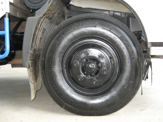 ขาย  6 ล้อ ฮ๊โน่  เมก้า 175 แรง ยาว6.50  ปี 2008 สภาพสวยเดิมเครื่องดี พร้อมใช้งาน ชมก่อนได้ครับ สนใจติดต่อ 081-9425443