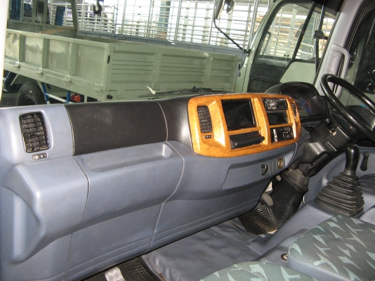 ขาย  6 ล้อ ฮ๊โน่  เมก้า 175 แรง ยาว6.50  ปี 2008 สภาพสวยเดิมเครื่องดี พร้อมใช้งาน ชมก่อนได้ครับ สนใจติดต่อ 081-9425443