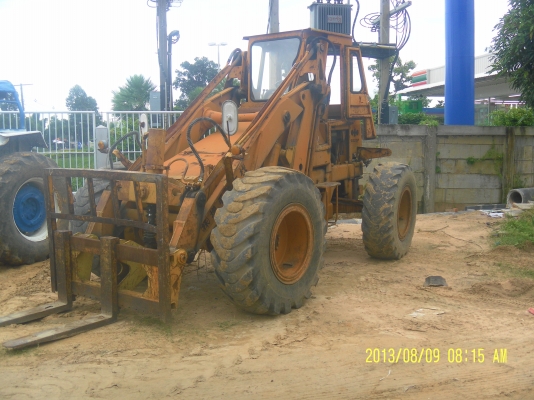 ขายรถตักโคมัสสุsd20p-5เก่านอกพร้อมใช้งานราคา290000บาทโทร0816426706