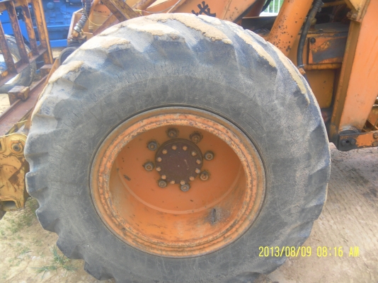 ขายรถตักโคมัสสุsd20p-5เก่านอกพร้อมใช้งานราคา290000บาทโทร0816426706