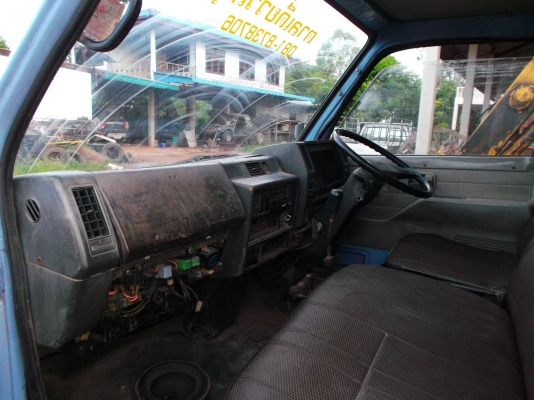 ขายด่วนรถ6ล้อครั้มเครือง110แรงม้าครั้มยาว2เมตร90เชน