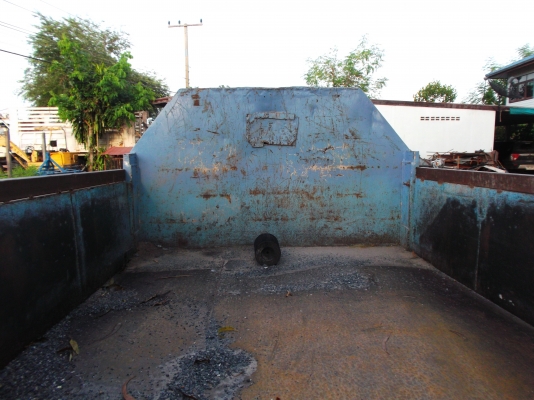 ขายด่วนรถ6ล้อครั้มเครือง110แรงม้าครั้มยาว2เมตร90เชน