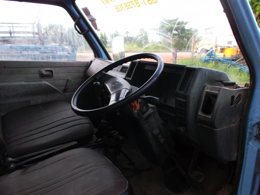 ขายด่วนรถ6ล้อครั้มเครือง110แรงม้าครั้มยาว2เมตร90เชน