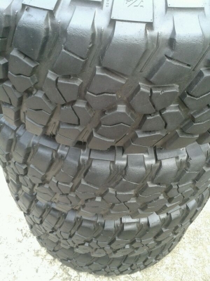 พี่ชายฝากขายยาง MUD BF KM2 315/75R16 พร้อมล้อลาย Bradley พี่ชายฝากขายยาง MUD BF KM2 315/75R16 พร้อมล้อลาย Bradley