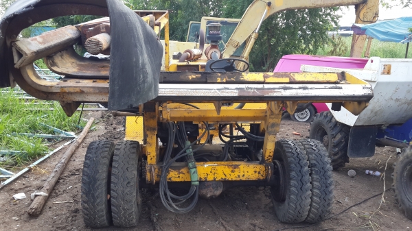 รถทุบปูนเก่านอกไม่เคยใช้ในไทยใช้งานได้ปกติ 350000