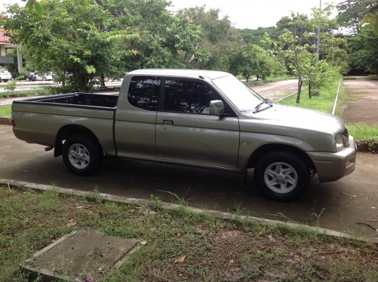 MITSUBISHI L200-STRADA GRANDIS 2DR GLX 2.8 MT ปี 2002