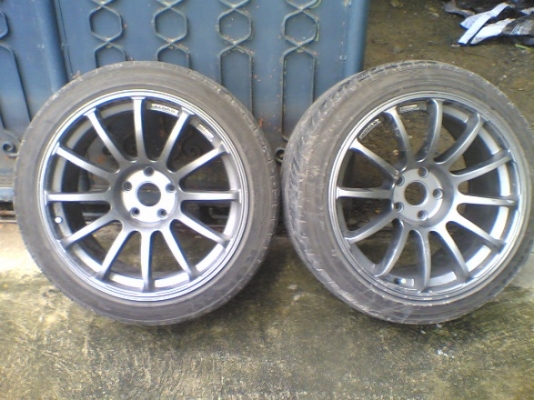 ขาย แม็ก ADVAN  RS 18 กว้าง หน้า8 หลัง 9" et 20 พร้อมยาง