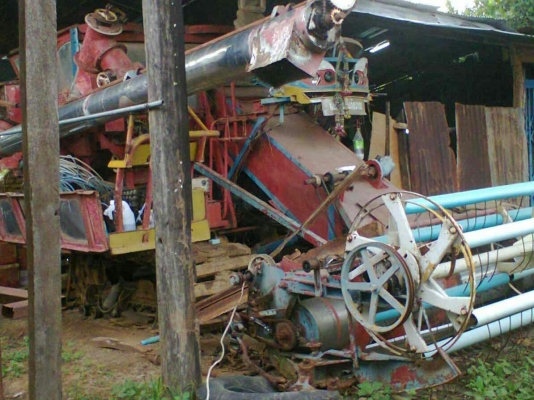 ขายรถเกี่ยวข้าว ขายรถเกี่ยวข้าว