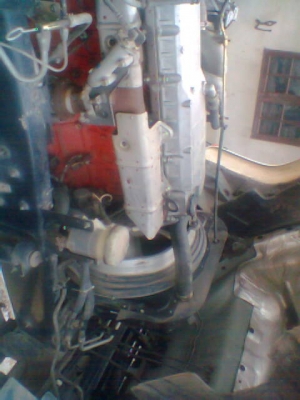 รถ 6 ล้อ ISUZU  เดก้า ULO2       200 แรงม้า