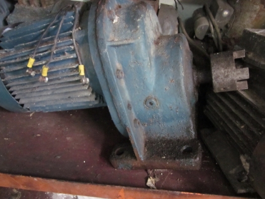 ขาย-มอเตอร์เกียร์ ไฟ 380: 3 เฟส เพียง 8,000 บาทเท่านั้น