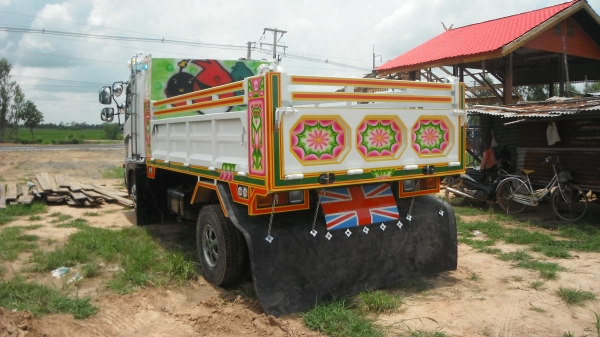 ขาย HINO เมกก้า 210  (6  หกล้อดั๊ม)