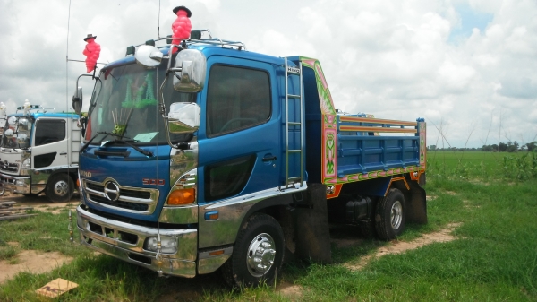 ขาย HINO เมกก้า 210 (6 หกล้อดั๊ม) ขาย HINO เมกก้า 210 (6 หกล้อดั๊ม)