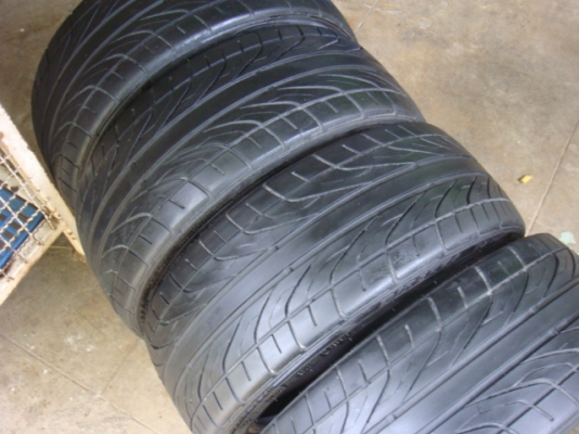 Dunlop Direzza  215/45/17  ปี 12