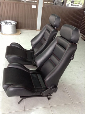 เบาะRECAROแท้ ใส่มิตซูสตาด้าแคปได้เลย!!เพราะแปลงมาแล้ว  ถ้าใส่รุนอื่นก็แปลงนิดหน่อย  ขายไม่แฟง