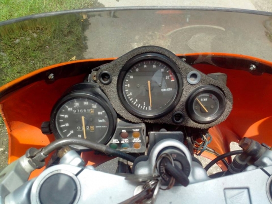 ขาย สี่สูบ ทะเบียนแท้  กทม (มีคริปคับ)