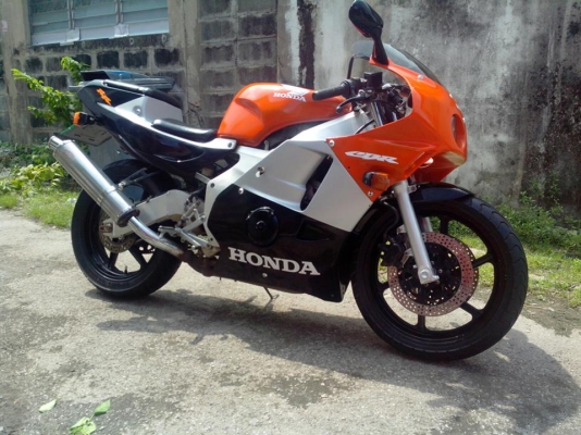 ขาย สี่สูบ ทะเบียนแท้  กทม (มีคริปคับ)