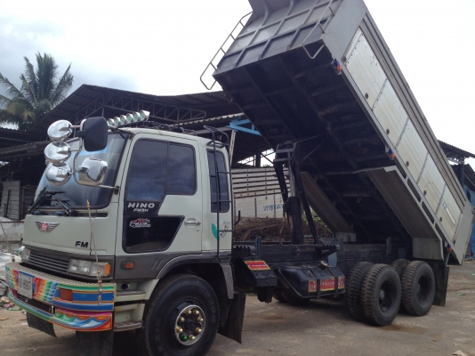 ขายHINO3H เครื่องเดิม เกียร์เดิม รถสภาพสวยเดิม แอร์เย็น เครื่องดี ขับดีมาก ขายHINO3H เครื่องเดิม เกียร์เดิม รถสภาพสวยเดิม แอร์เย็น เครื่องดี ขับดีมาก