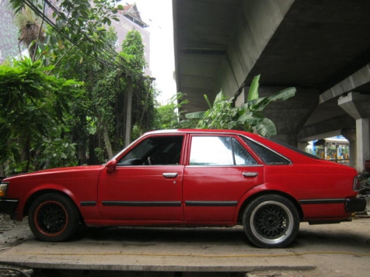 โตโยต้า เครื่อง3Tหัวฉีดติดแก๊สขับดี แนวคลาสสิคสีสวย แอร์เย็น 25000