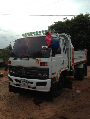 ขายรถดัมพ์ nissan รุ่น CLG87DHSB เลขเครื่อง FE6-048829B