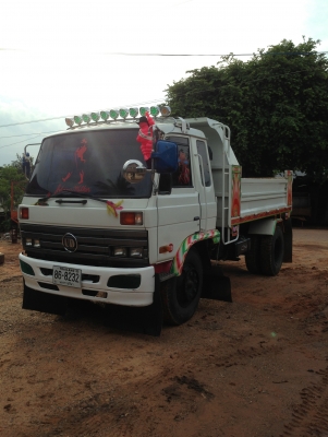 ขายรถดัมพ์ nissan รุ่น CLG87DHSB เลขเครื่อง FE6-048829B