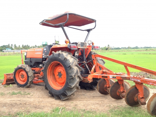 ขาย4508 DI สวย สีเดิมๆ พร้อมผาน 6*22 ตราช้าง ครับ ขาย4508 DI สวย สีเดิมๆ พร้อมผาน 6*22 ตราช้าง ครับ