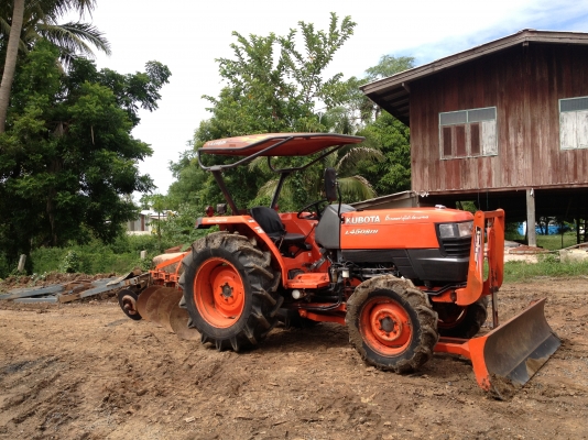 ขาย4508 DI สวย สีเดิมๆ พร้อมผาน 6*22 ตราช้าง ครับ ขาย4508 DI สวย สีเดิมๆ พร้อมผาน 6*22 ตราช้าง ครับ