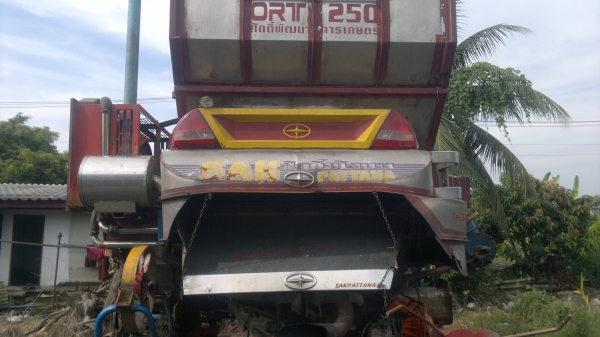 แพคคู่!! รถสิบล้อ HINO F17 (2 เพลา) +++ รถเกี่ยวข้าวศักพัฒนา KM49 อีซูซุ 235 เทอร์โบ