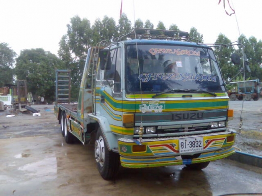 10ล้อ2เพลาบรรทุกรถเกี่ยวISUZU ROCK175เพลาใหญ่ช่วงล่างใหญ่