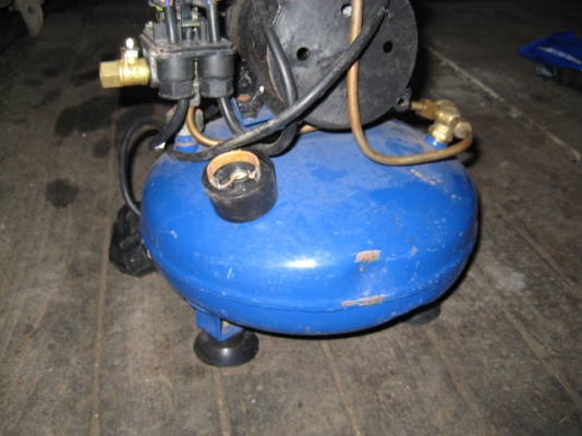 ขายถังลมไว้ดัดแปลงติดรถ2ใบ1,500