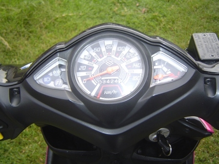 Suzuki Skydrive 125 หัวฉีด รถไม่ถึงปีวิ่งสามพันโล ทะเบียนภาษีครบ Suzuki Skydrive 125 หัวฉีด รถไม่ถึงปีวิ่งสามพันโล ทะเบียนภาษีครบ