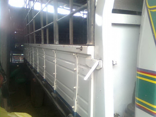 ขาย6ล้อ ISUZU 175แรงม้า FRR12J