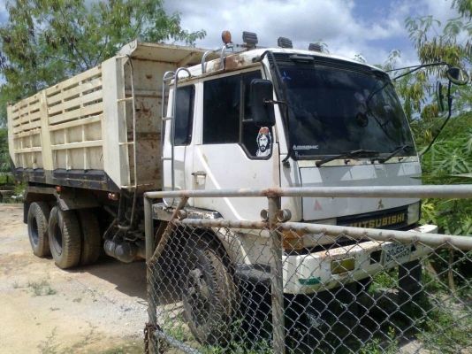 รถบรรทุกสิบล้อ ดัมพ์  Mitsubishi ไอ้หลง FUSO (FN527MA) เครื่อง 190 แรงม้า (6D16) 2 เพลา. 10 Speed ซัซซี่สวย ยางดี 850,000