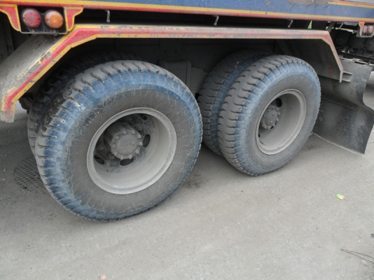 Hino Mega 260 แรง แก๊ส 6 ปี 47-48 ยางก็ดีทุกเส้น เครื่องก็ดี คัสซีก็สวยทั้งเส้นพร้อมใช้งานได้เลยครับ