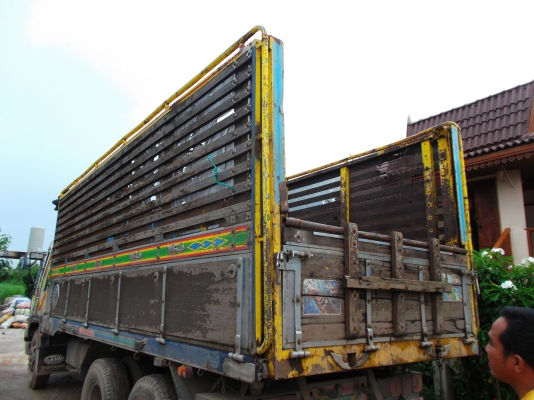 ขายด่วนรถสิบล้อHINO3Hครั้มเกษตรเครือง195แรงม้า