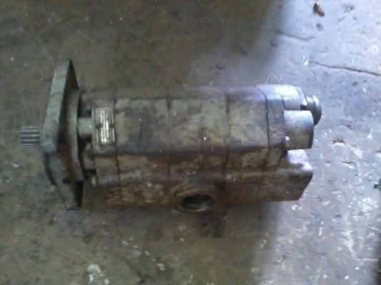 ขายปั้มปั่นเข้าออก4ทาง ปั่นเครน วินส์พร้อมกันได้ครับ สภาพดีครับ