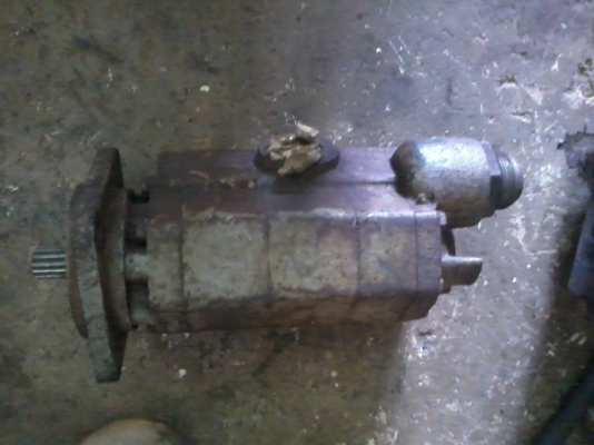 ขายปั้มปั่นเข้าออก4ทาง ปั่นเครน วินส์พร้อมกันได้ครับ สภาพดีครับ