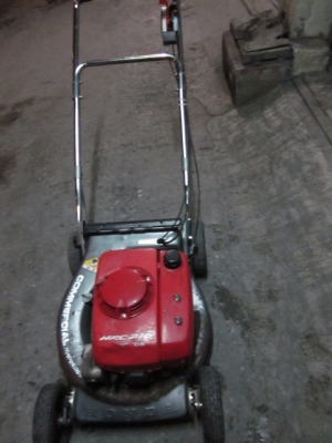 ขายของมือสองญี่ปุ่น-เครื่องตัดหญ้า ยี่ห้อ HONDA มี 2 ตัว ให้เลือก ขายของมือสองญี่ปุ่น-เครื่องตัดหญ้า ยี่ห้อ HONDA มี 2 ตัว ให้เลือก