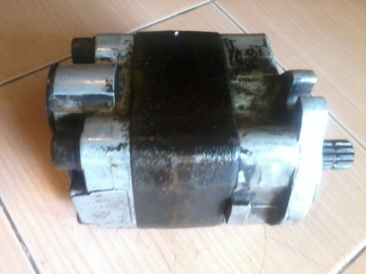 ขายปั้มปั่นเครน5ตันสภาพดีเฟืองยังแน่นดีครับ