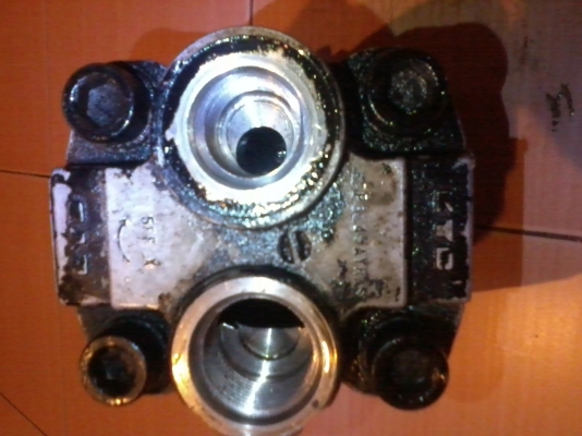 ขายปั้มปั่นเครน5ตันสภาพดีเฟืองยังแน่นดีครับ