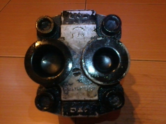 ขายปั้มปั่นเครน5ตันสภาพดีเฟืองยังแน่นดีครับ