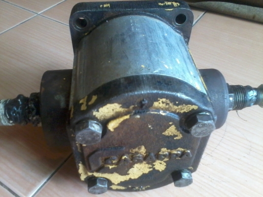 ขายปั้มปั่นเข้าออก2ทาง ปั่นเครน3-7ตัน เฟืองแน่นทนทานมากสภาพดีครับ