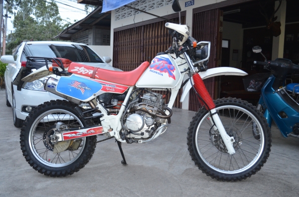 ขาย Honda xlr 250  ปี 93 ทะเบียนแท้ พร้อมโอน+ท่อแต่ง+ไฟหน้า baja