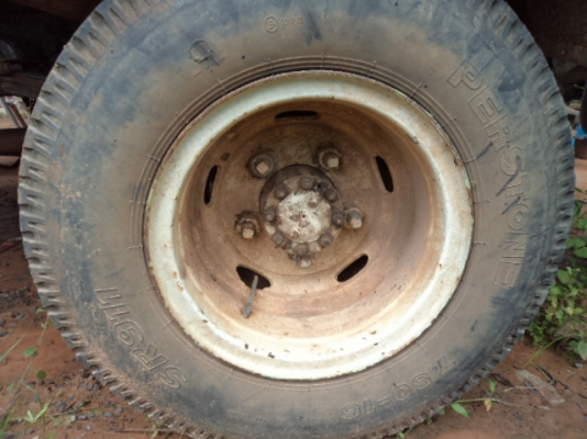 ขายรถ6ล้ออีซูซุ เครื่อง115 แรง  หัวNPR คัซซีKS21  ราคาถูกๆๆ