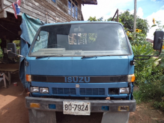 ขายรถ6ล้ออีซูซุ เครื่อง115 แรง  หัวNPR คัซซีKS21  ราคาถูกๆๆ
