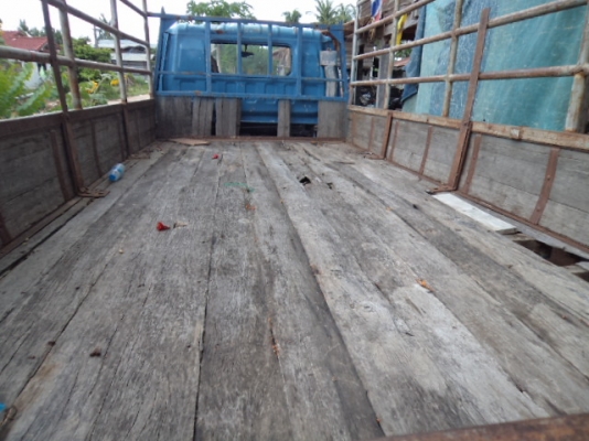 ขายรถ6ล้ออีซูซุ เครื่อง115 แรง  หัวNPR คัซซีKS21  ราคาถูกๆๆ