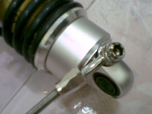 ขายโช็คมอไซค์ นี้ห้อ Gazi รุ่น damper evolution สปริงดำ แท้ ราคา 1000 บาท