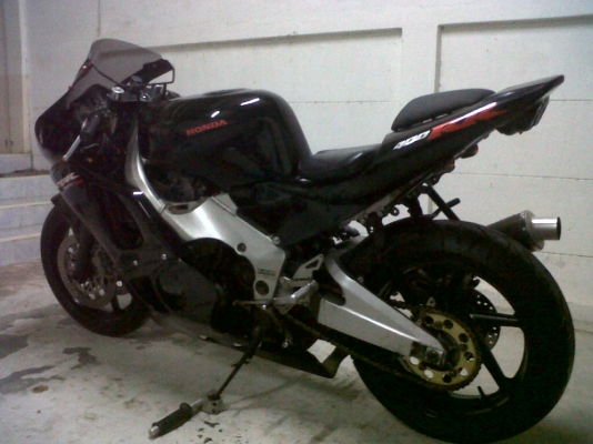 ต้องการขาย CBR400 ปี92